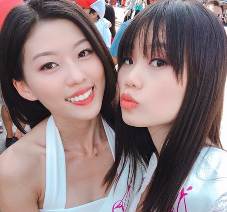 Shirley Liann 素敵なモデル 写真