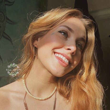 Fiona Sprouts_ ポルノスター アート 画像