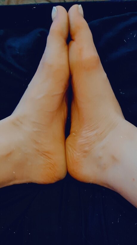 Sexyfootqueen ポルノスター 美しい 画像