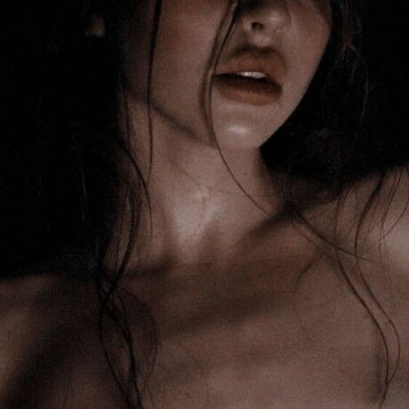 Ira18 ポルノスター HD 写真