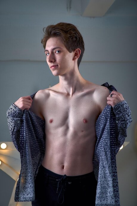 cosmonudes ポルノモデル 写真