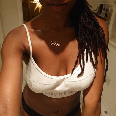 LadyKiss ポルノスター アート 写真