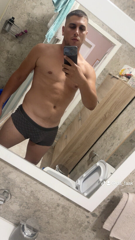 Kristian Zaz ポルノスター HD 画像