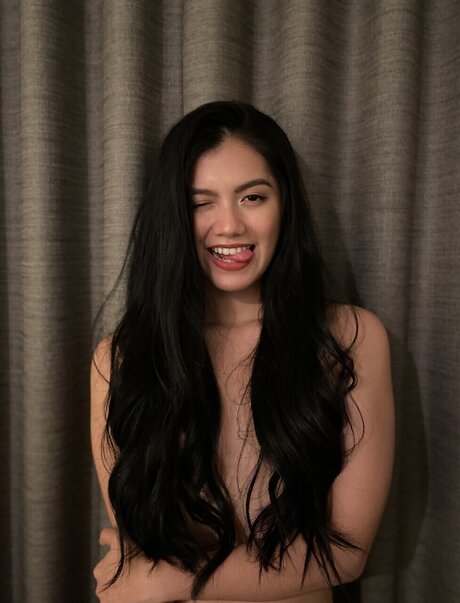 Lucy Vela 高品質モデル 写真