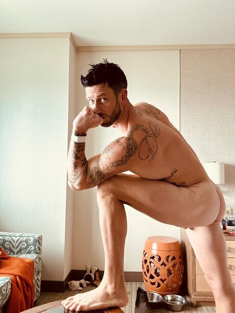 The Nude Dude 素敵な女優 画像