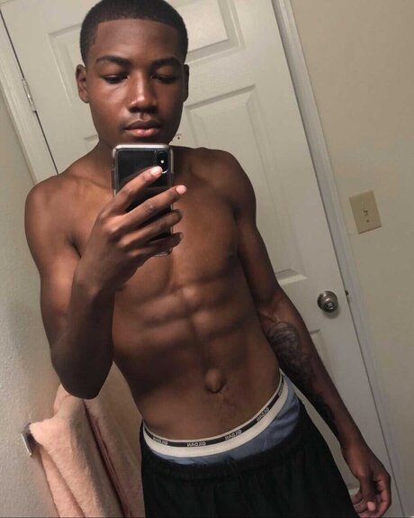 YeahDez ポルノスター 写真