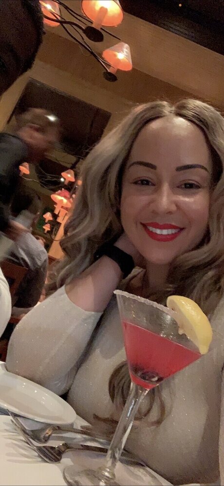 Tara Lewis ヌードモデル ギャラリー