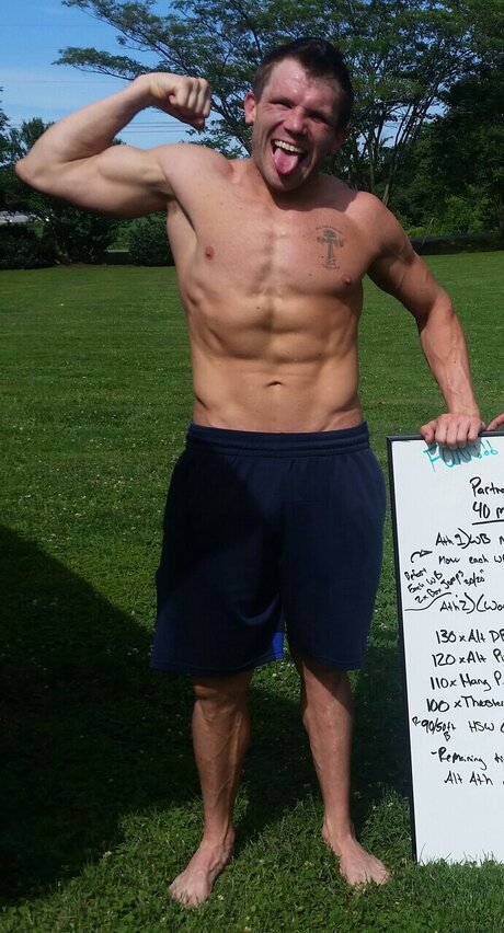 Stefyn Powers アダルト女優 写真