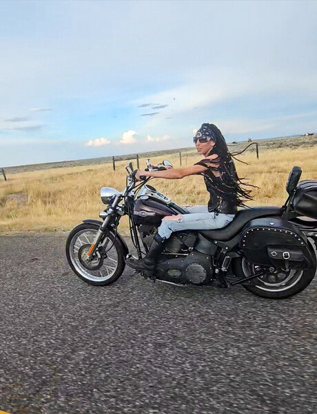 M C ポルノスター 写真