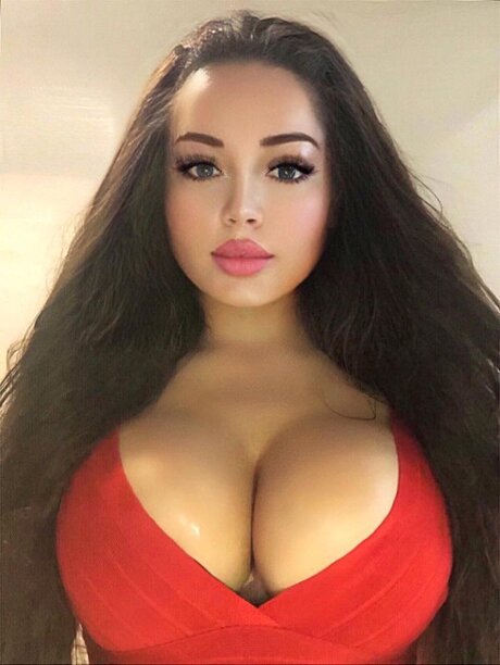 Malika Melekaeva 高品質のポルノスター ギャラリー