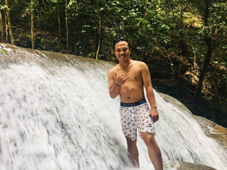 ゲイジンジャーオンリーファンズ ポルノ 画像