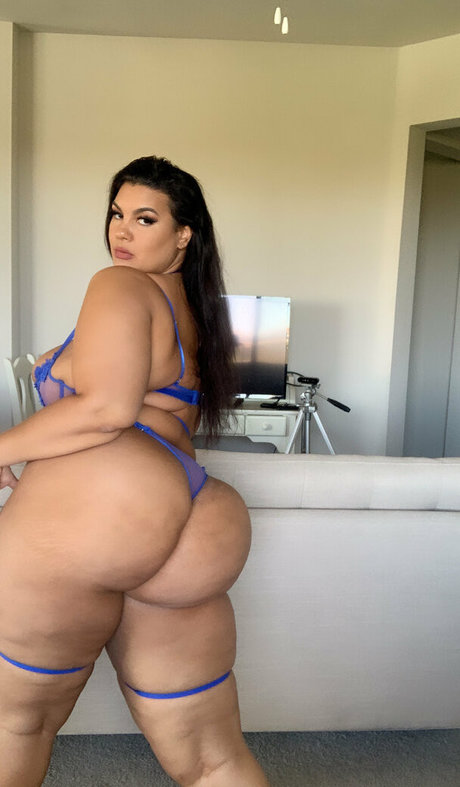 ssbbw オンリーファンズ 無料ヌード 画像