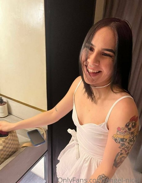 angel nicol ポルノモデル 写真