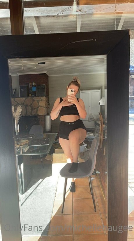 小柄な足オンリーファンズ アート裸 アーカイブ