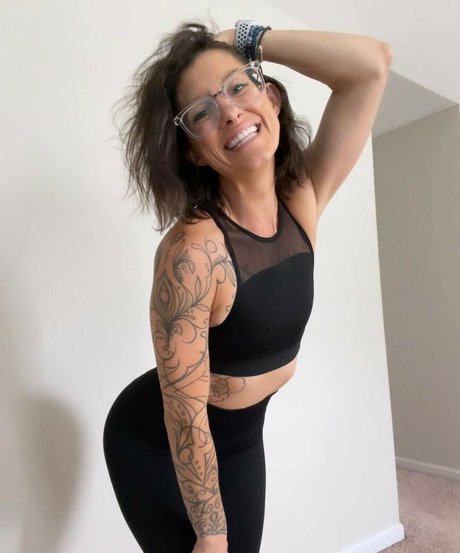 themrsnextdoor2 0 エロティックモデル 写真