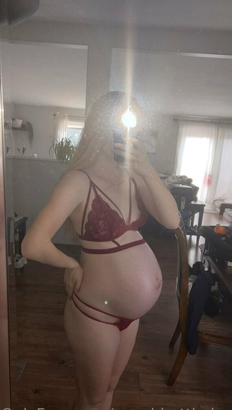 peachbuttbaby セクシーなスター 写真