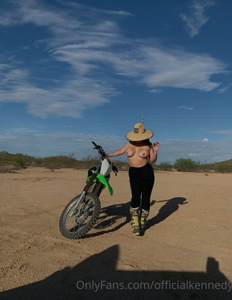 Kennedy Leigh 美しいスター 画像