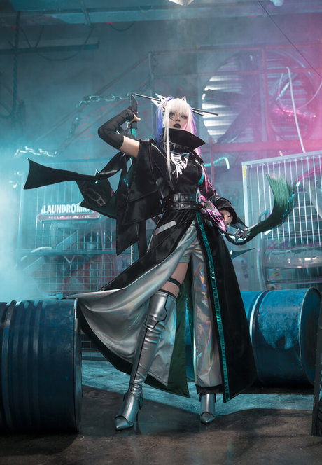 曲線美のxxx オンリーファンズ トップ 画像