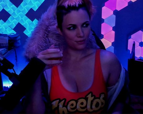 熟女オナニーオンリーファンズ 無料ヌード 写真