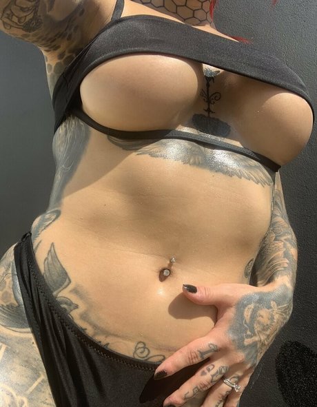 Bee Phillips かわいいモデル 写真