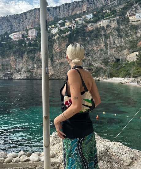 Delilah Belle Hamlin ホット女優 画像