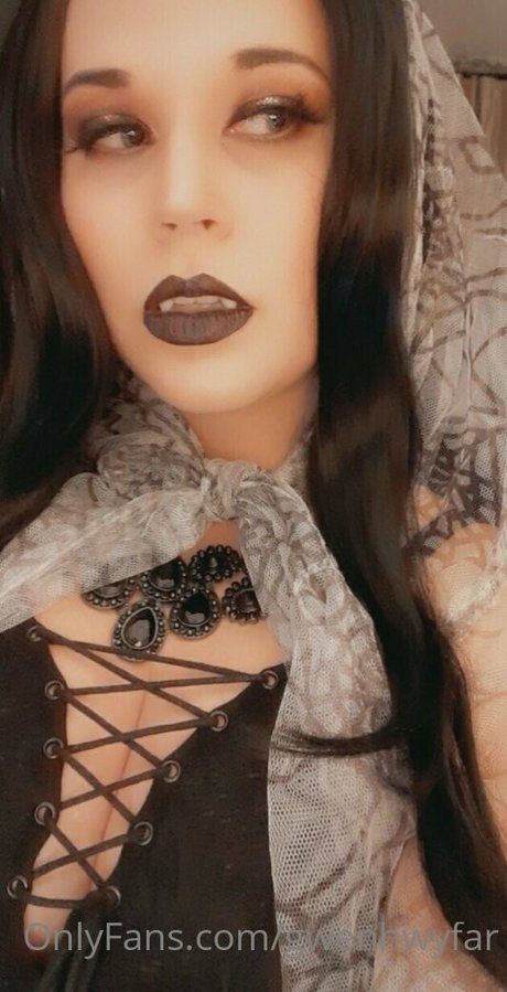 gwenhwyfar スター 裸 写真