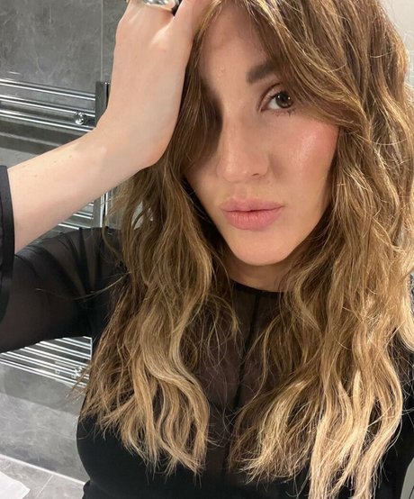 黒檀の指入れオンリーファンズ ヌード 写真