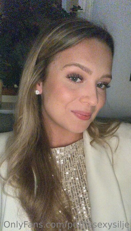 petitesexysilje セックスモデル 写真