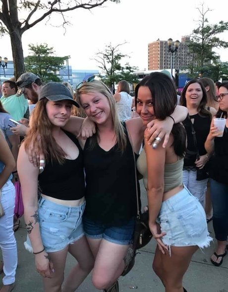 Monica Iannuzzi 裸の女優 ギャラリー