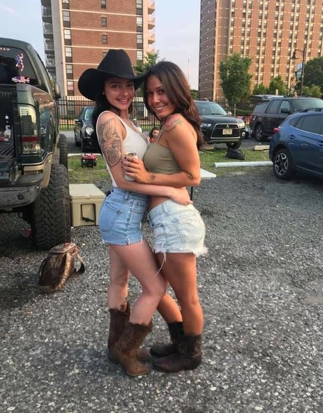 タトゥーオンリーファン ポルノ ギャラリー