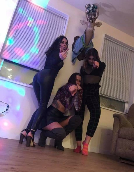 Monica Iannuzzi 美しいモデル 写真