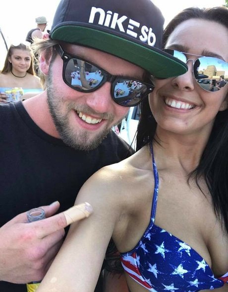 Monica Iannuzzi ポルノスター 美しい 写真