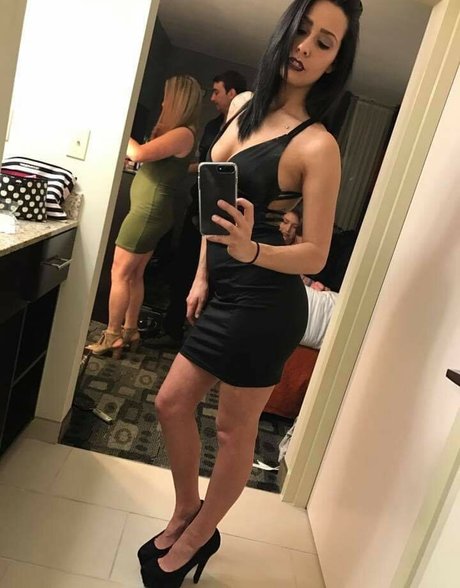 Monica Iannuzzi トップスター 写真