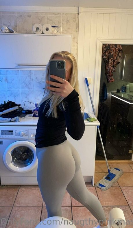 pinkmask43 ポルノ女優 写真