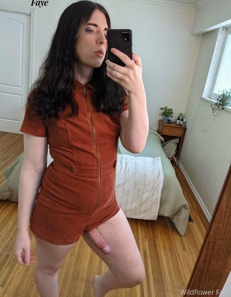 wildflowerfaye スター 裸 写真