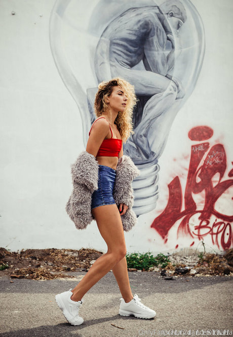 dancewithana ポルノ女優 写真