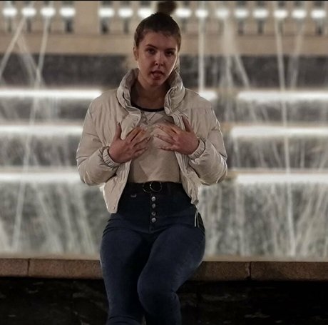 babydeeeefree セクシーなポルノスター 写真