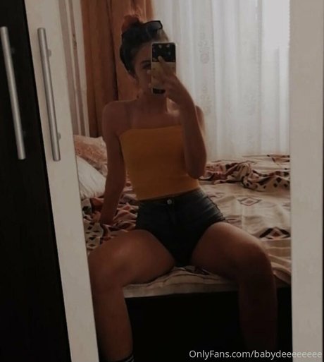 大きなプッシー唇オンリーファンズ セクシーヌード 写真