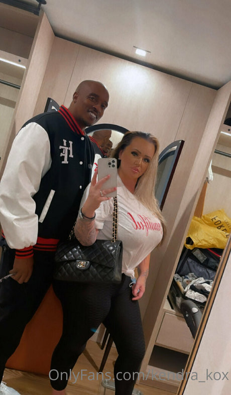 kendra kox ポルノスター 画像