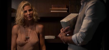 金髪の筋肉オンリーファンズ ポルノ 画像