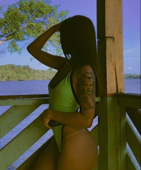 ポルノオンリーファンズ HD 画像