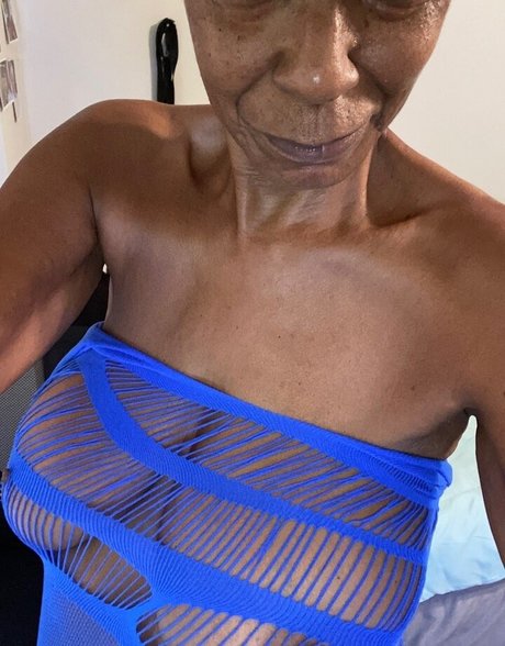 notyourgrandma 完璧なポルノスター 写真