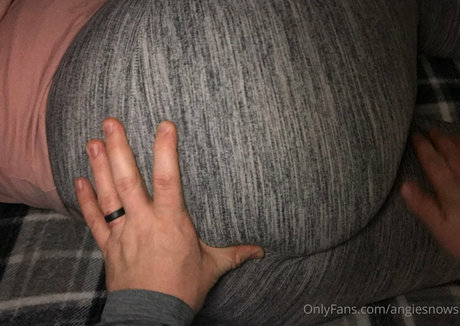 angiesnows アートポルノスター 写真