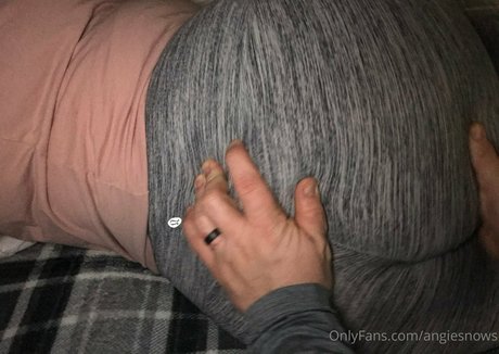 angiesnows セックスポルノスター 画像