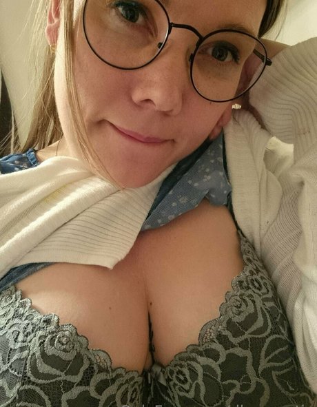 dk sweetie ホット女優 写真