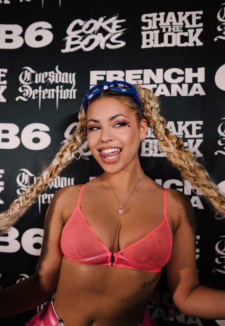 Rioadrianna ポルノスター アダルト 画像