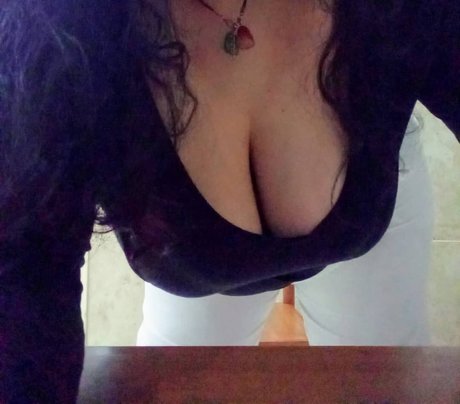 セーリングオンリーファンズ ヌード 写真