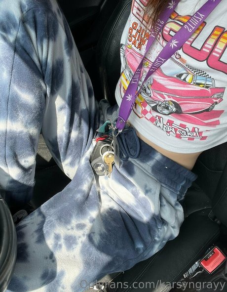 オイルを塗った巨乳オンリーファンズ アートヌード ギャラリー