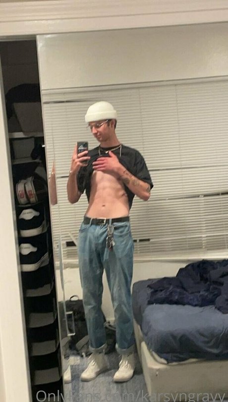 karsyngrayy アダルトスター 写真