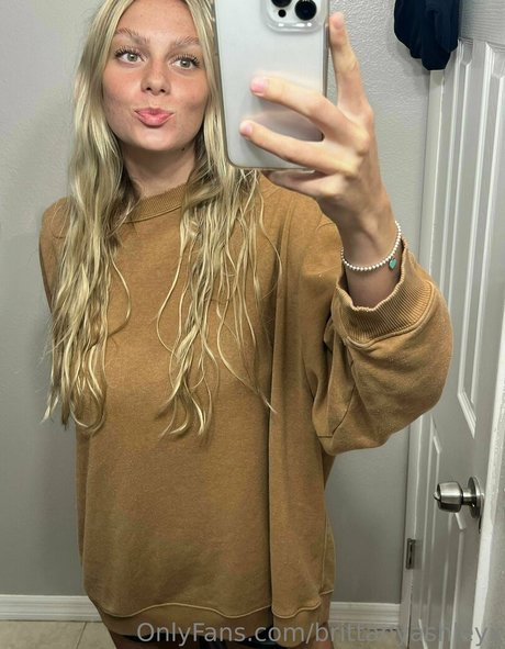 Brittanyashleyx アダルトモデル 写真